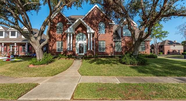 Photo of 1501 Sweetgum Ct, Pearland, TX 77581