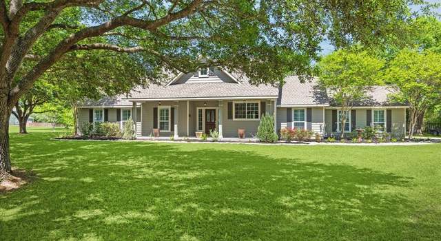 Photo of 319 Brazos Oaks Ct, Sealy, TX 77474