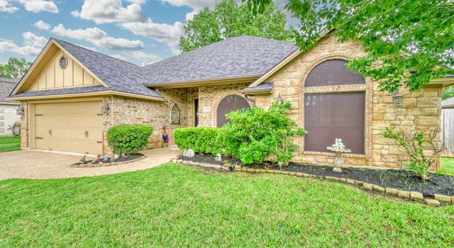 Photo of 2703 Wood Ct, Bryan, TX 77808