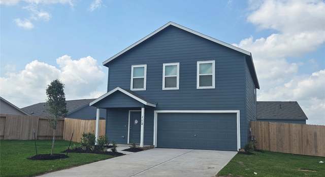 Photo of 112 Stran St, Wharton, TX 77488