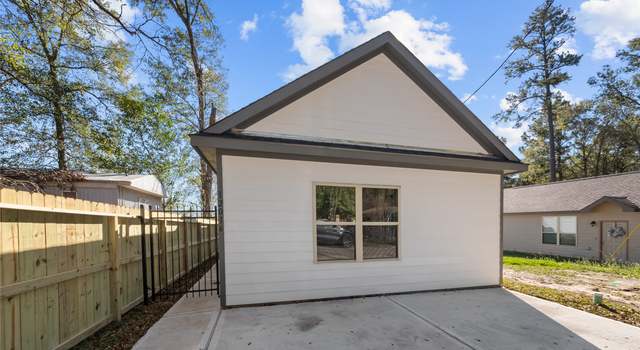 Photo of 12016 Canal St, Willis, TX 77318