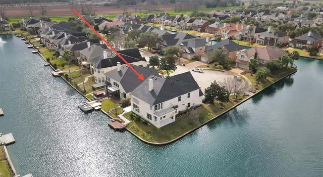 Photo of 14303 Castlemaine Ct, Sugar Land, TX 77498