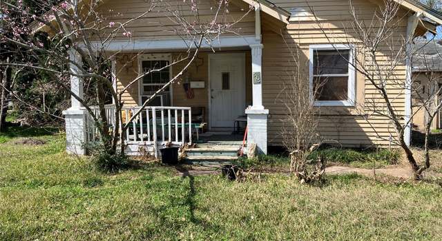 Photo of 515 Ave E, El Campo, TX 77437