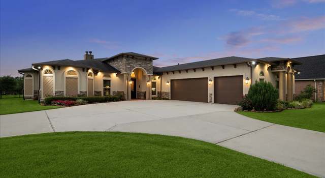 Photo of 12301 Oak Bend Cir, Conroe, TX 77304