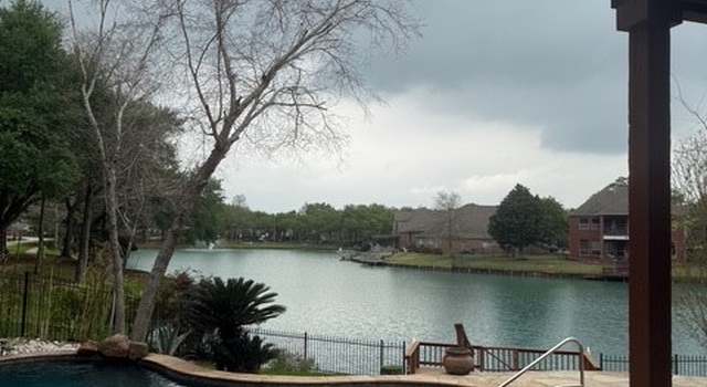 Photo of 203 Bay Bridge Dr, Sugar Land, TX 77478