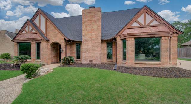 Photo of 1802 Warwickshire Dr, Houston, TX 77077