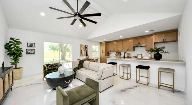 Photo of 9726 Grenadier Dr, Houston, TX 77089