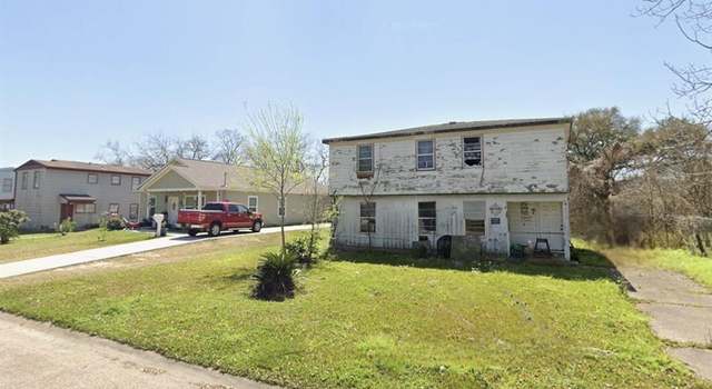 Photo of 1221 4th Ave N, Texas City, TX 77590