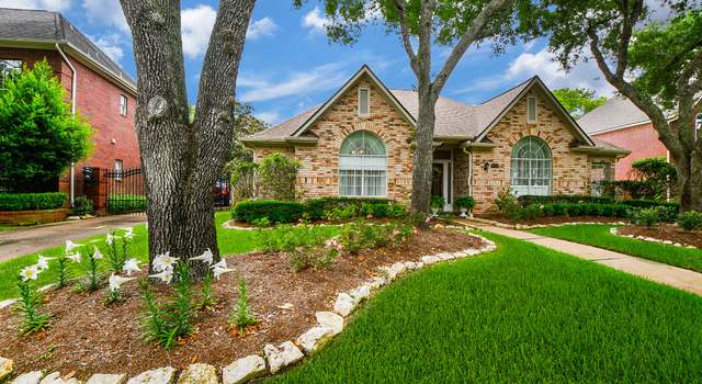 Photo of 7010 Greatwood Trails Ct, Sugar Land, TX 77479