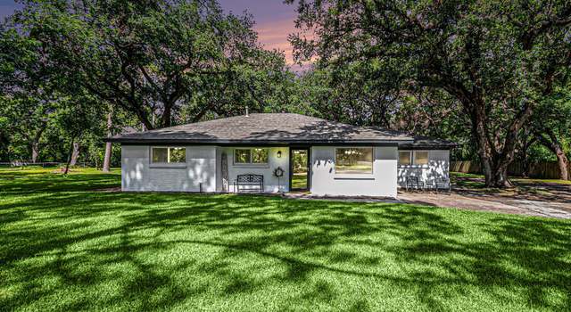 Photo of 2402 Duroux Rd, La Marque, TX 77568