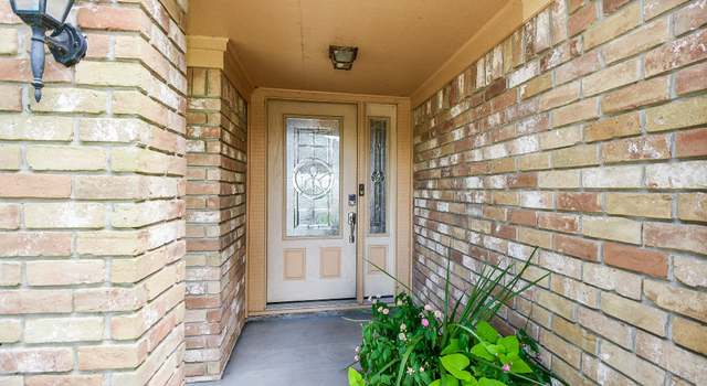Photo of 112 Saint Cloud Dr, Friendswood, TX 77546