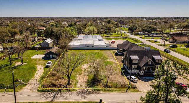 Photo of 6014 Willow Dr, Pearland, TX 77584
