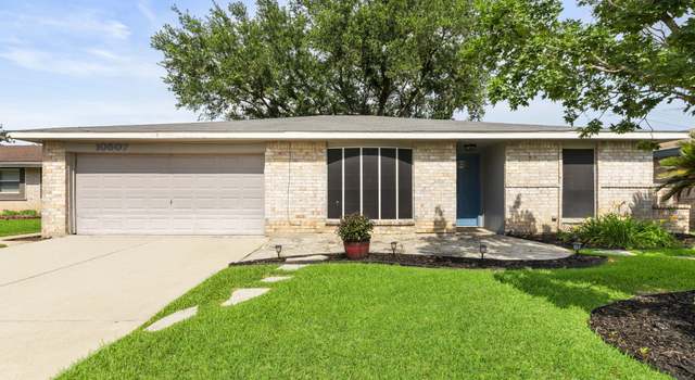 Photo of 10507 Stockman Ln, Sugar Land, TX 77498
