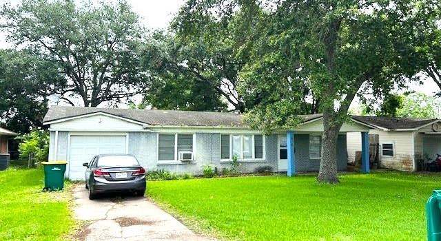 Photo of 616 Benson St, La Marque, TX 77568