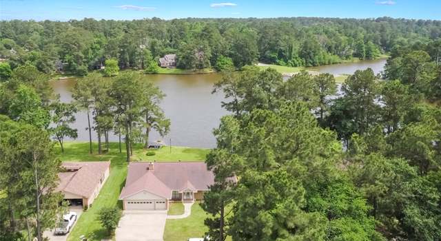 Photo of 2207 Azalea Cir, Huntsville, TX 77340
