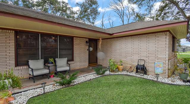 Photo of 304 Lily Ln, Wharton, TX 77488
