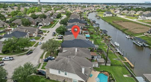 Photo of 430 Twin Timbers Ln, Kemah, TX 77565