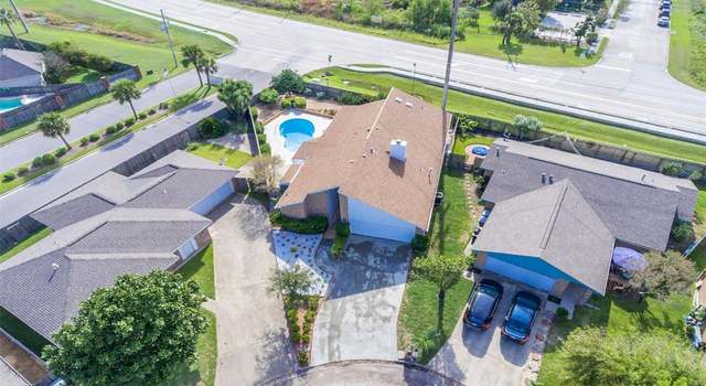 Photo of 11 Cozumel Cir, Galveston, TX 77554