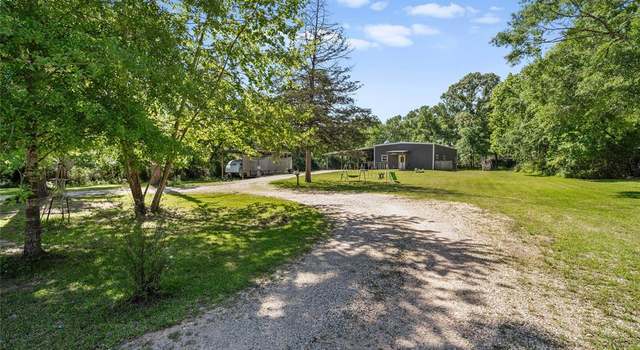 Photo of 17710 Oak Hills Dr, New Caney, TX 77357
