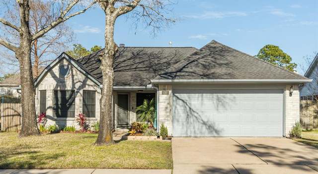 Photo of 1205 Gulfton Dr, Pearland, TX 77581
