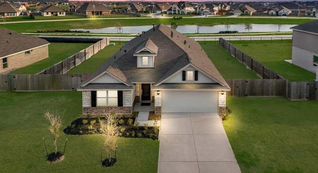 Photo of 15222 Lakewood Ave, Mont Belvieu, TX 77523