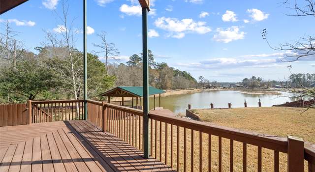 Photo of 88 Hunters Creek Dr, Huntsville, TX 77340
