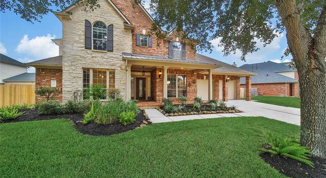 Photo of 12016 Cedar Creek Dr, Pearland, TX 77584