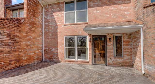 Photo of 2452 Country Club Dr, Pearland, TX 77581