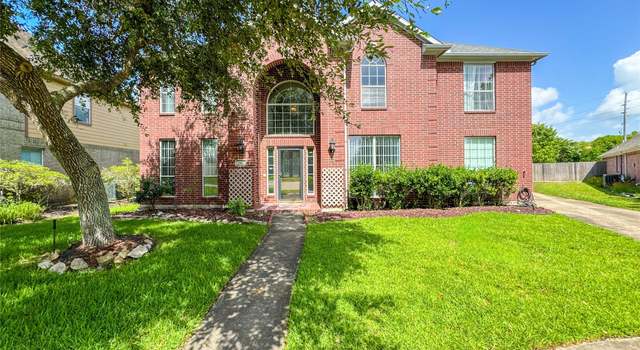 Property at 3106 Alexandros Ct, Pearland, TX 77584, 5 beds, 4 baths