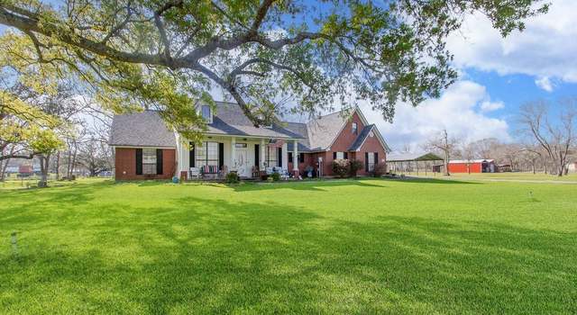 Photo of 315 County Road 893, Angleton, TX 77515