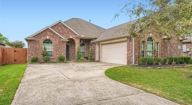 Photo of 4032 Palmetto Ct, Dickinson, TX 77539