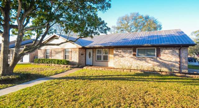 Photo of 4906 W Plum St, Pearland, TX 77581