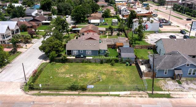 Photo of 4202 Billingsley St, Houston, TX 77009