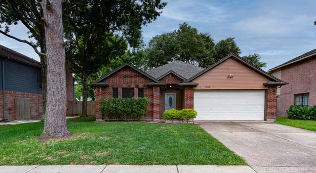 Photo of 2209 Castle Dr, League City, TX 77573