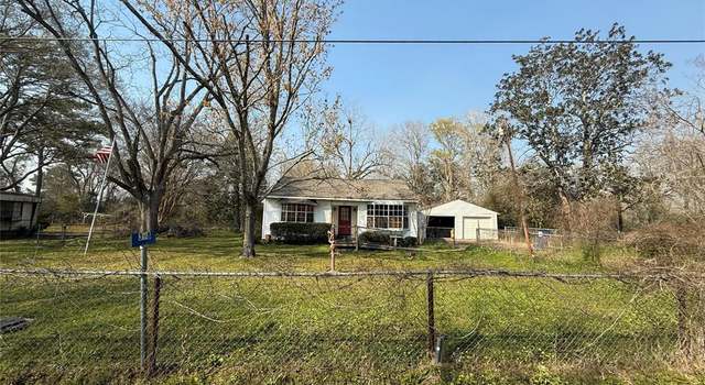 Photo of 398 County Road 2360, Hardin, TX 77575