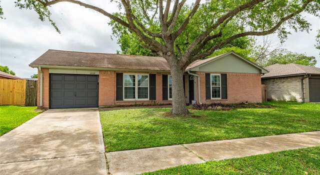 Photo of 2622 N Brompton Dr, Pearland, TX 77584