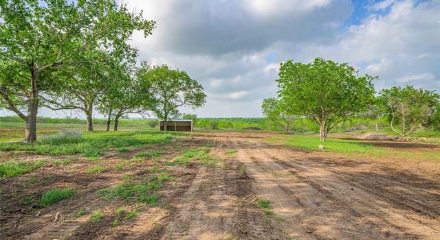 Photo of 501 County Road 271, Moulton, TX 77975