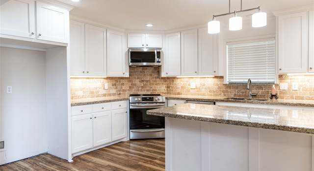 Photo of 805 John Albert Dr, East Bernard, TX 77435