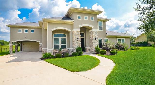 Photo of 8811 Majesty Ln, Richmond, TX 77469