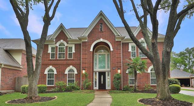 Photo of 4818 Periwinkle Ct, Sugar Land, TX 77479