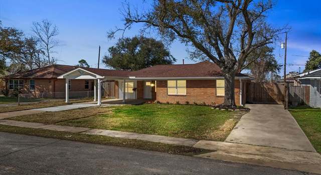 Photo of 2413 Estate Dr, Deer Park, TX 77536