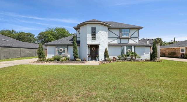 Photo of 310 Yorkshire Ln, Port Neches, TX 77651