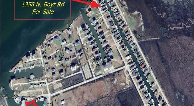 Property at 1358 Boyt Rd N, Crystal Beach, TX 77650, 3 beds, 3 baths