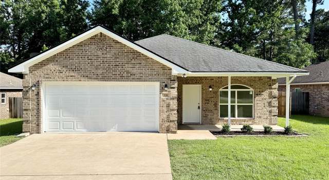 Photo of 330 Green Leaf St, Huntsville, TX 77340