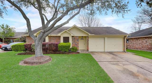 Photo of 2927 Heritage Colony Dr, Webster, TX 77598