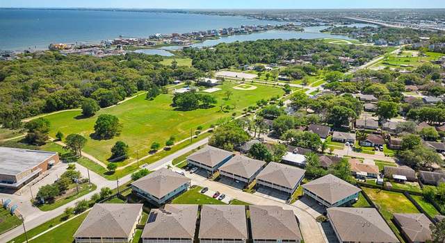 Photo of 1719 El Mar Ln, Seabrook, TX 77586