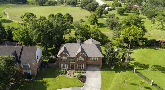 Photo of 1327 Falling Leaf Ln, Seabrook, TX 77586