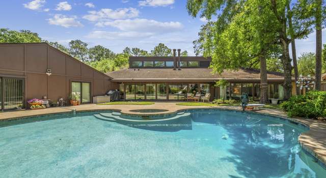 Photo of 10318 Pine Forest Rd, Houston, TX 77042