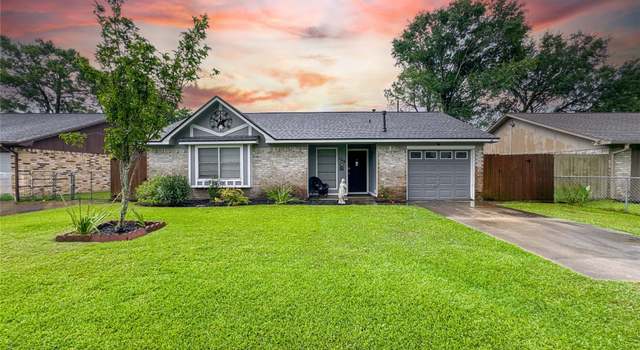 Photo of 720 E Murray St, Angleton, TX 77515