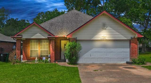 Photo of 8207 Holiday Ln, Houston, TX 77075